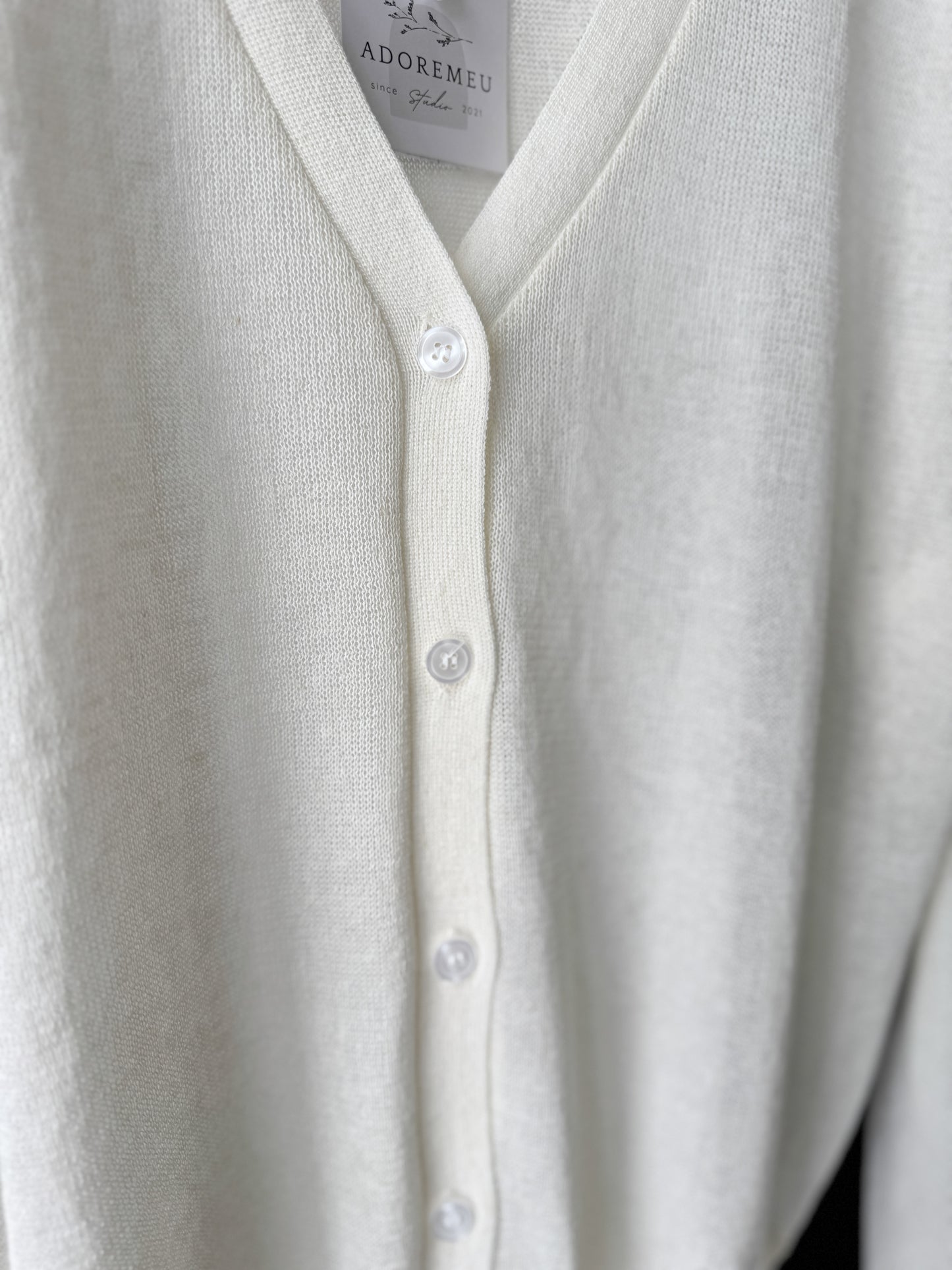 Linen V neck Cardigan (~5/19)