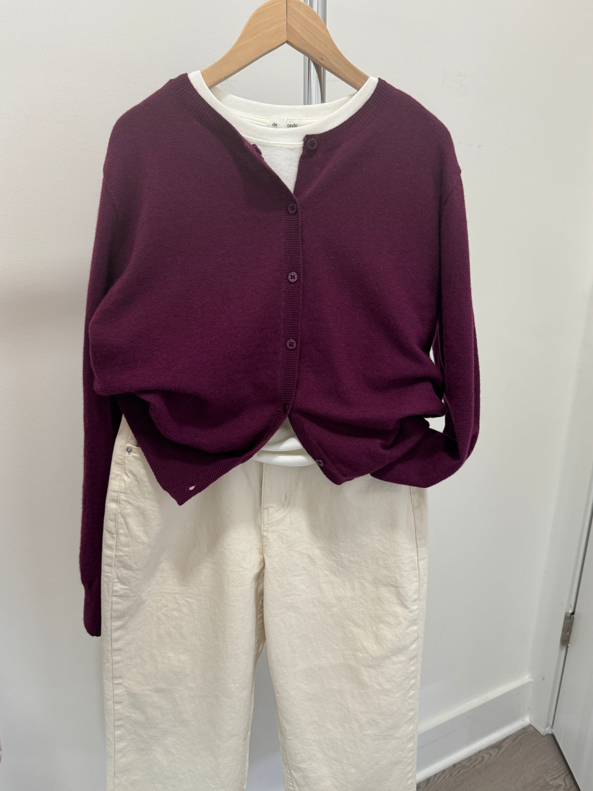 Round Neck Cardigan(~10/29)