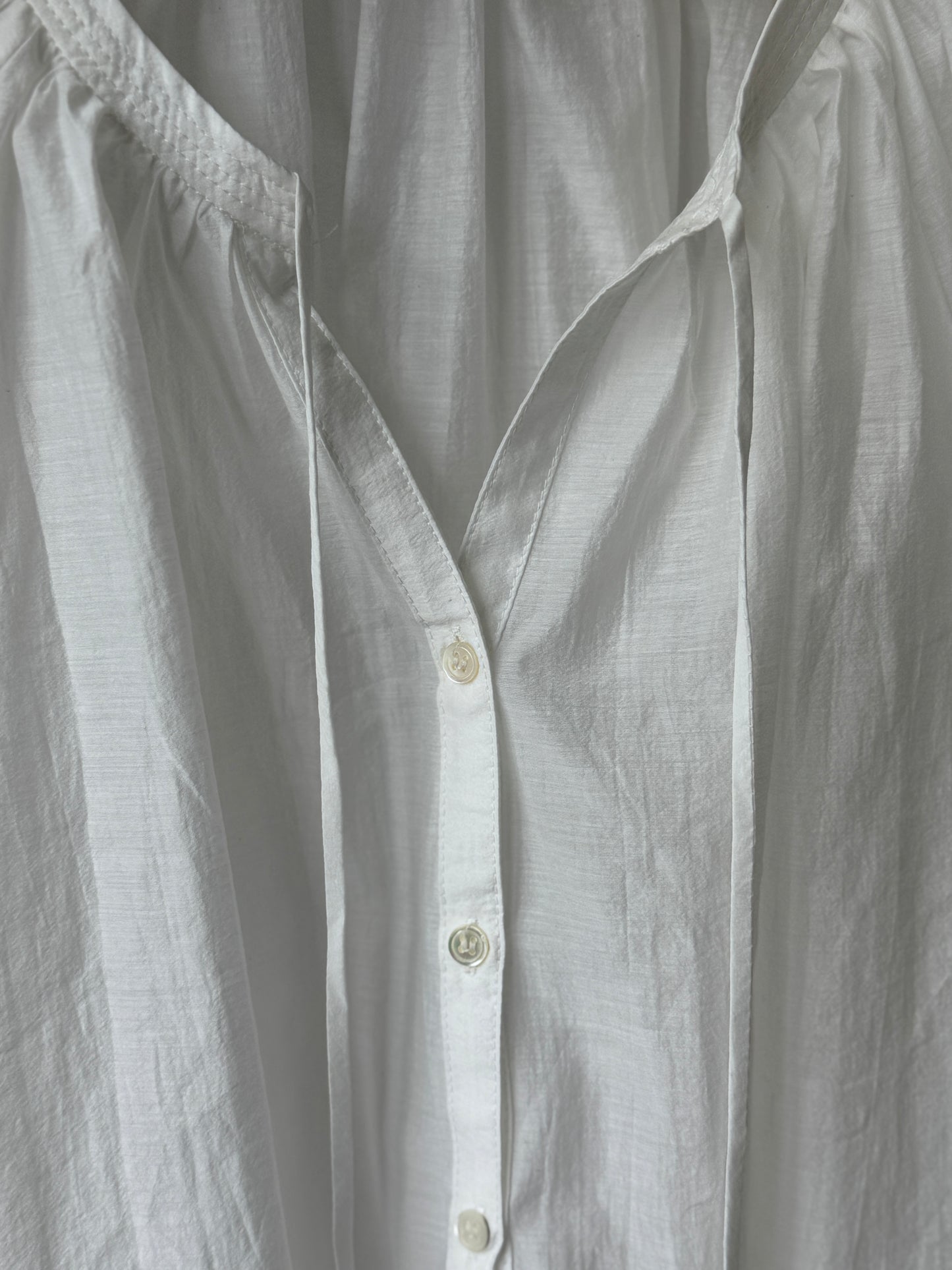 Tie-Neck Balloon Sleeve Blouse(~9/8)
