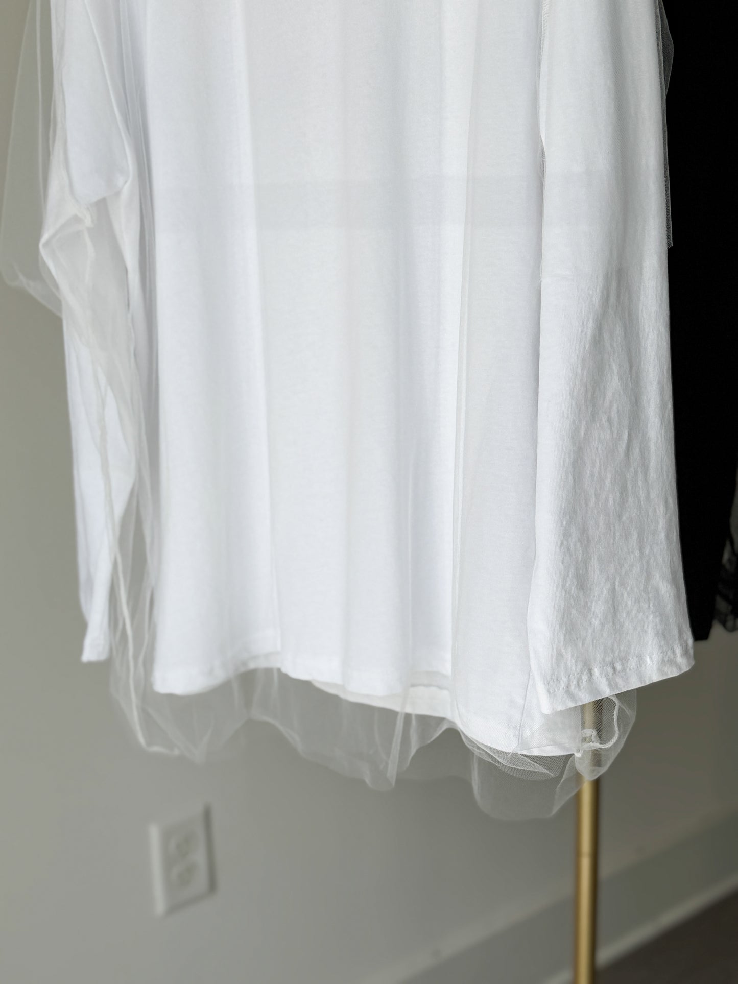 Soft Net Layered Tee - AdoreMeU