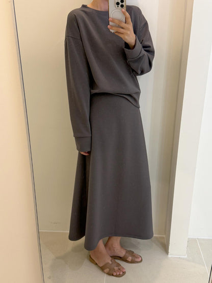 Sweatshirt & Long Skirt Set(~10/1)