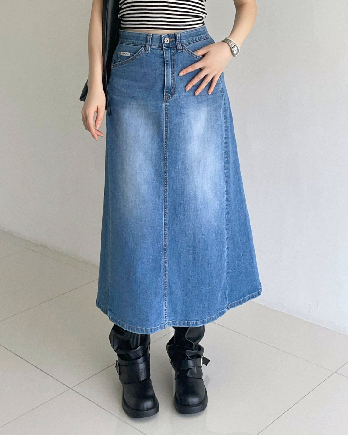* A-Line Front Pocket Skirt
