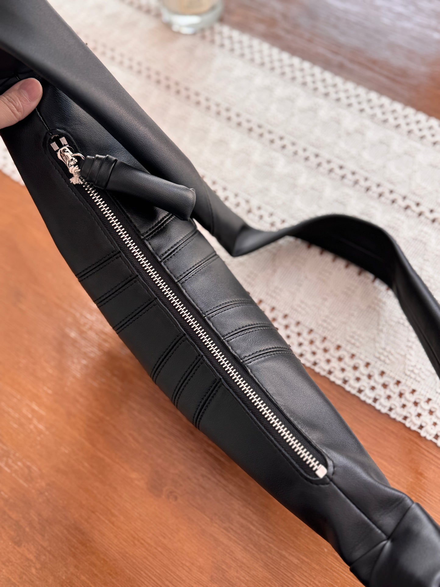 Cowhide Croissant Bag (Preorder)