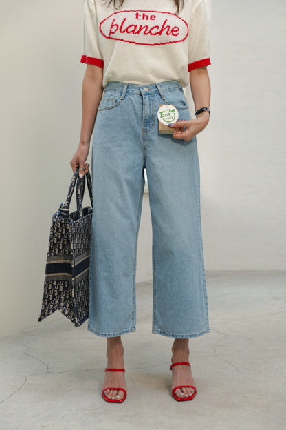 * Wide-Leg Cropped Jeans