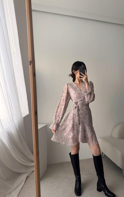 * Diagonal Ruffle Wrap Dress