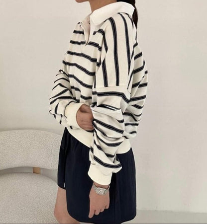 Striped Collar Sweatshirt(~10/17)