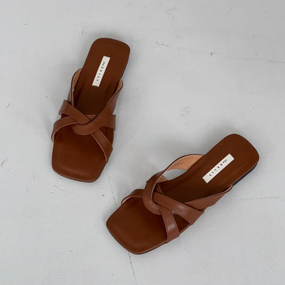 *Woven Strap Flat Slippers