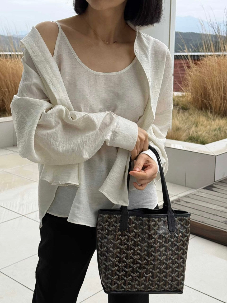 * Sleeveless & Shirt Set