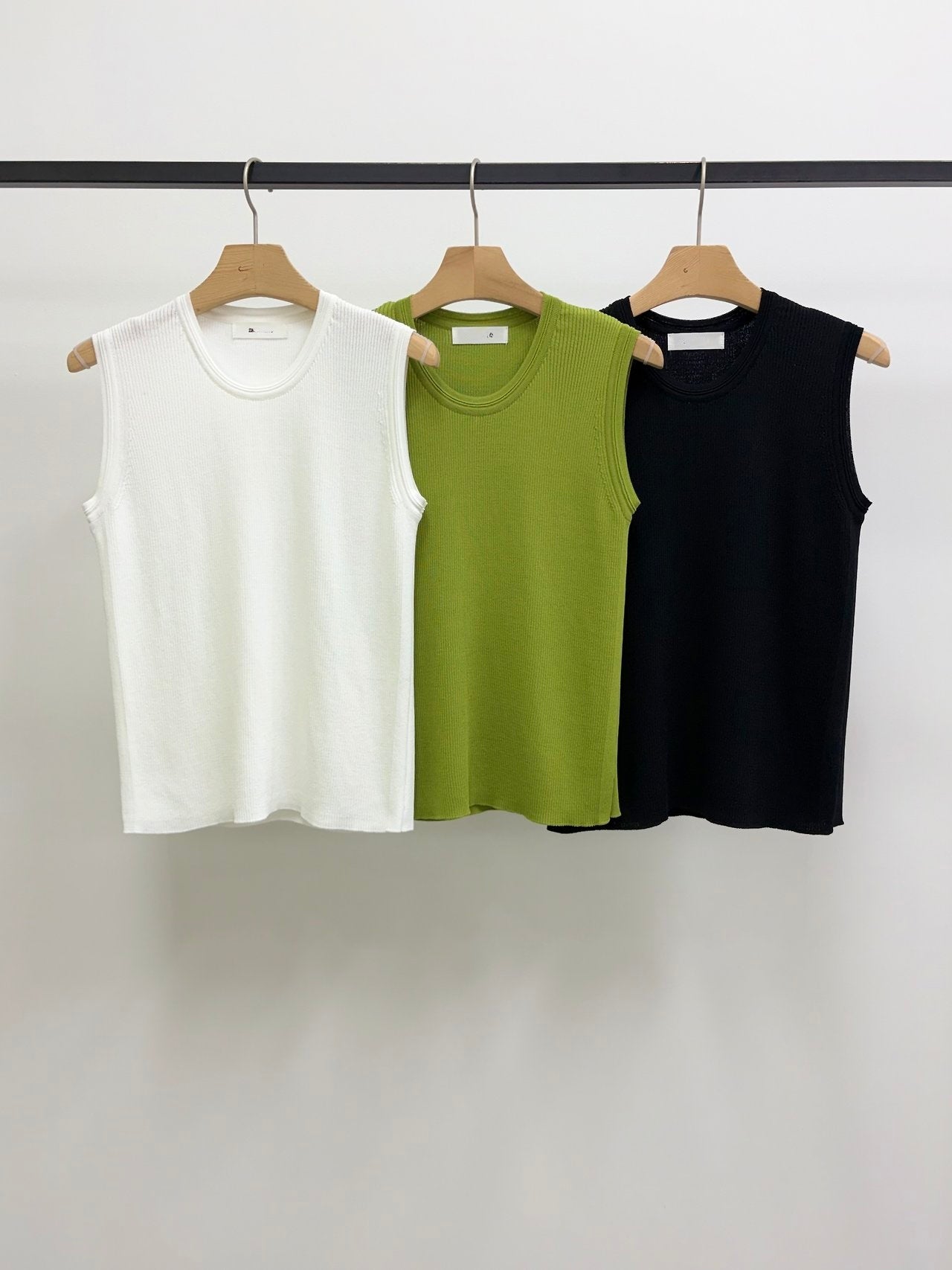 Sand U Neck Knit Tanktop(~7/29)