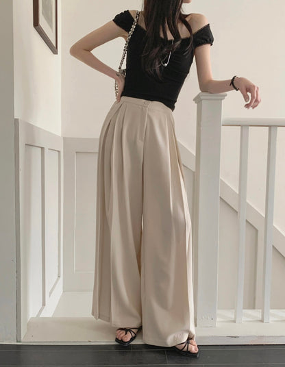 * Airy Pleated Wide Slacks