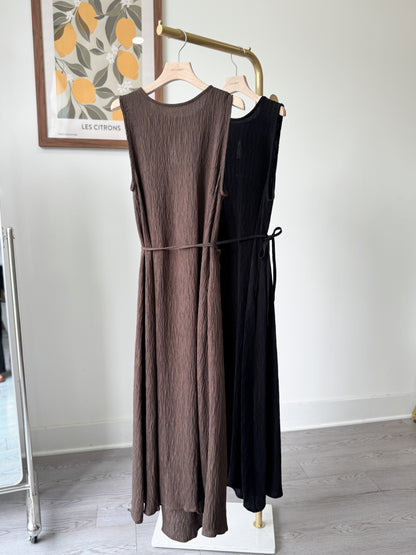 Titi Pleated Sleeveless Dress