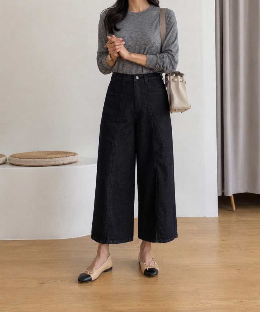 * Non-Fade Cropped Denim