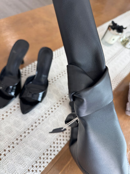 Cowhide Croissant Bag (Preorder)