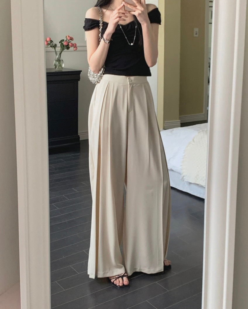 * Airy Pleated Wide Slacks