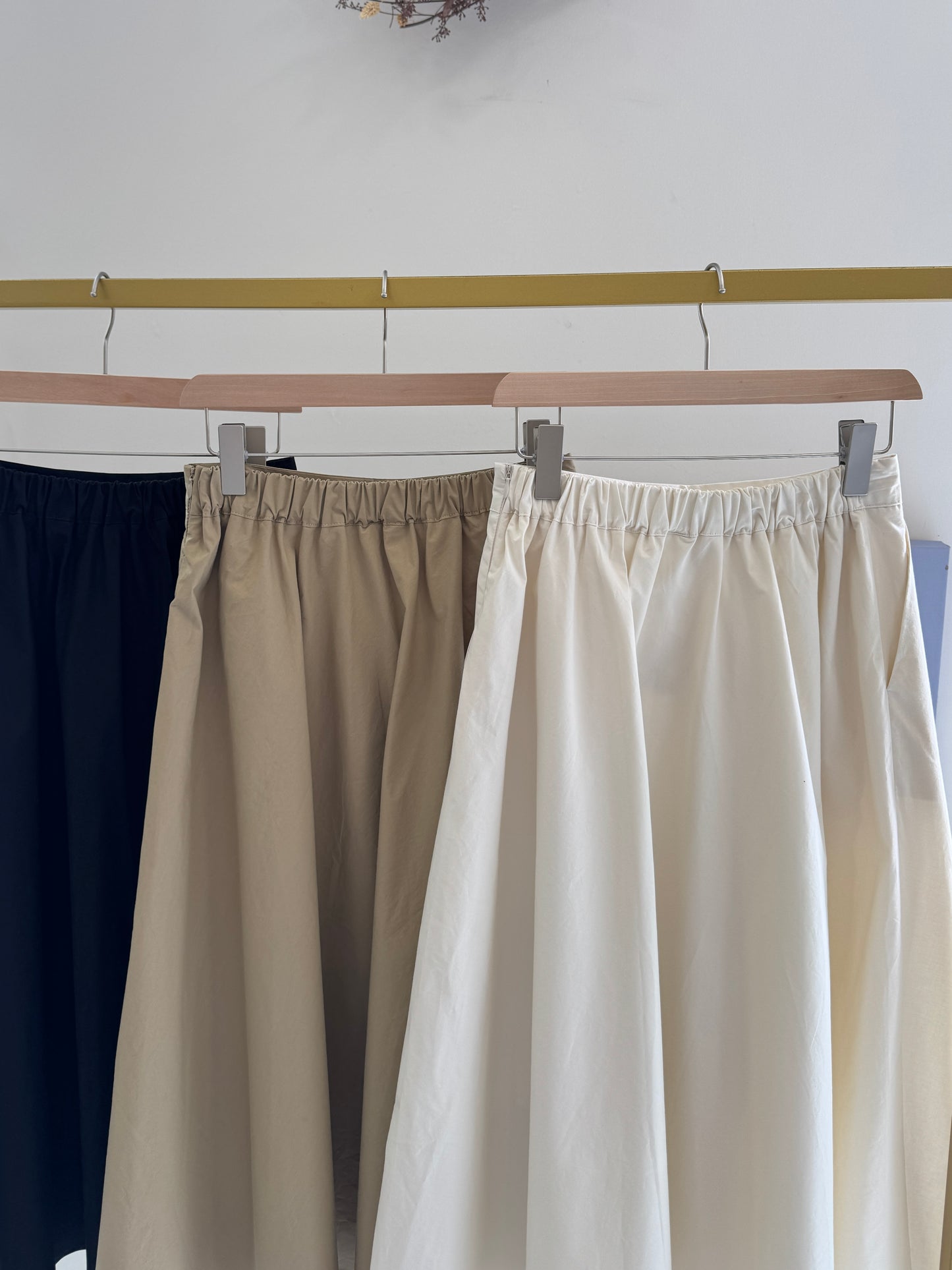 Signal Button Skirt
