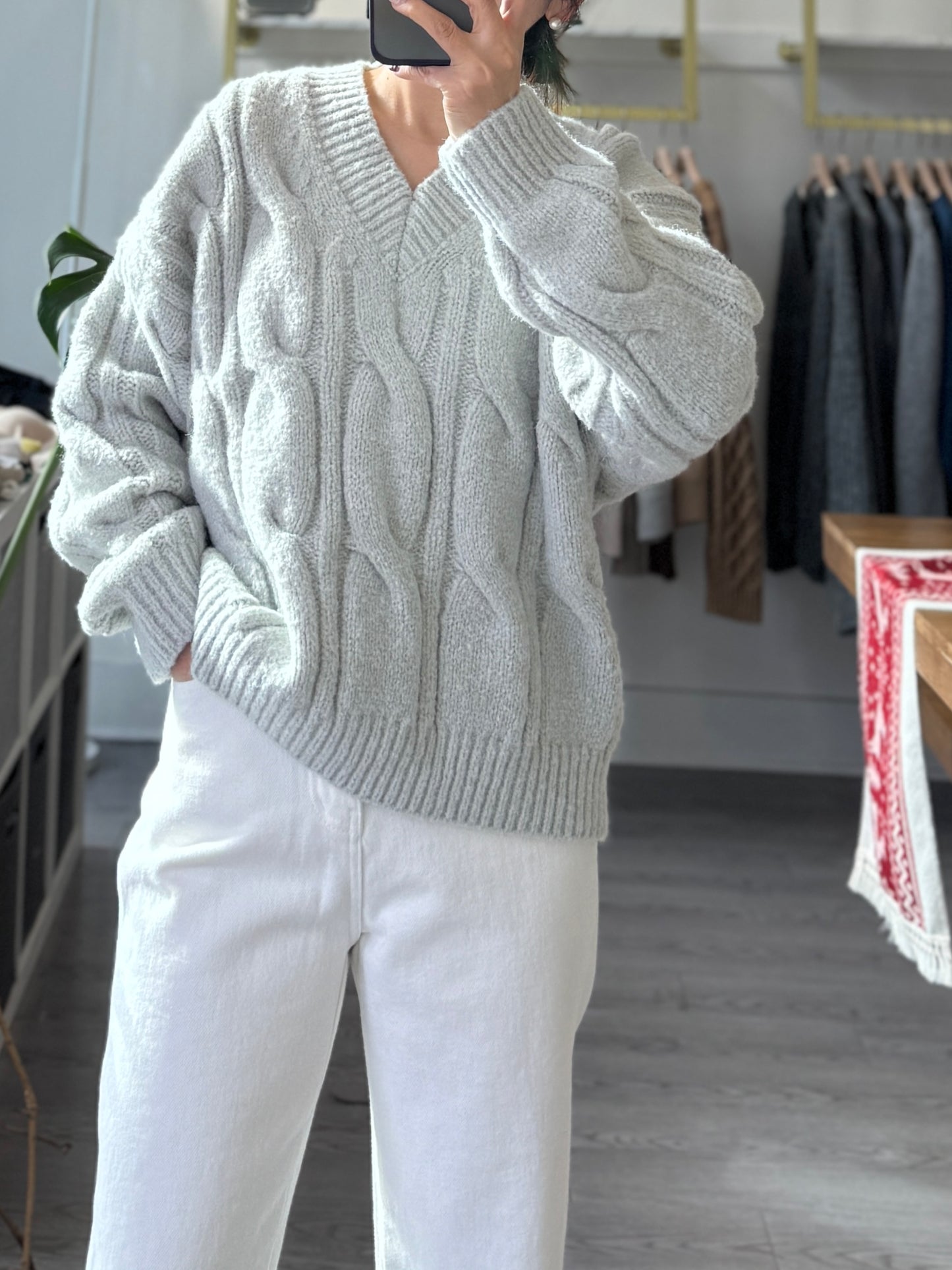 Wool Cable V Knit