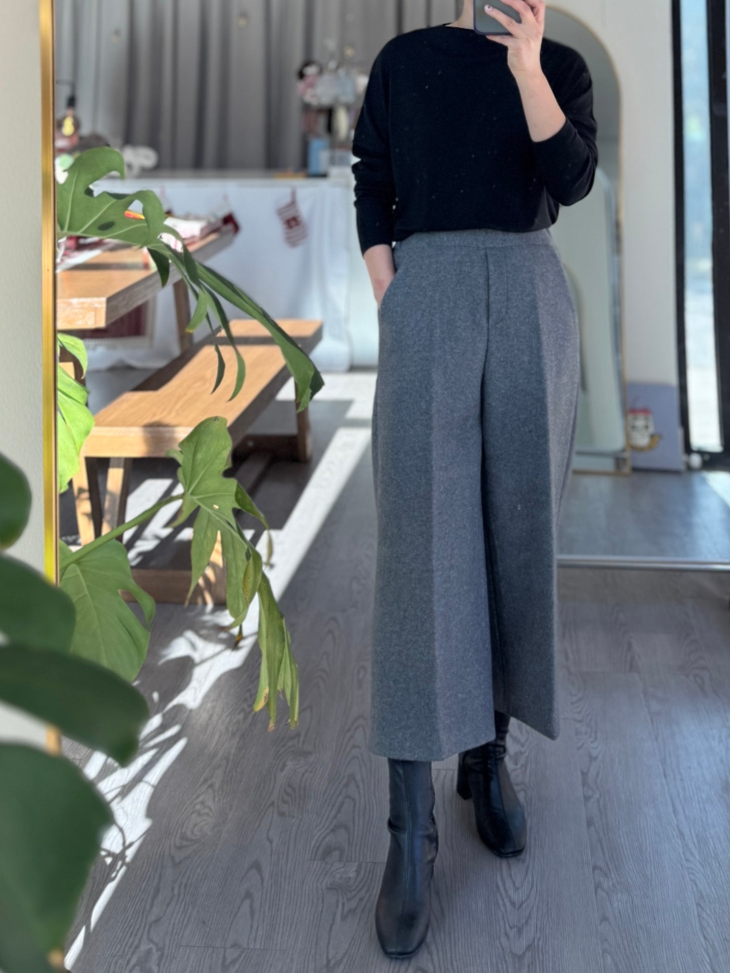 Crop Wool Pants