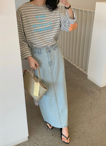 *Stripe Lettering T-Shirt