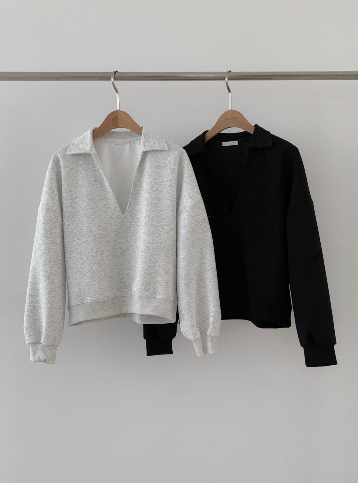 Foaming V-Neck Sweatshirt