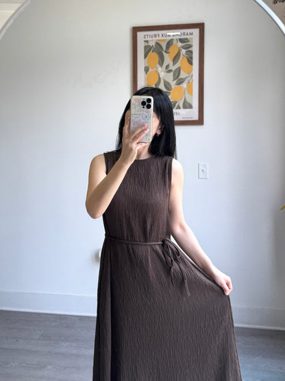 Titi Pleated Sleeveless Dress - AdoreMeU