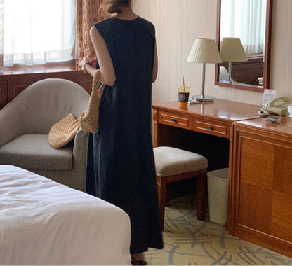 * Plain Pintuck Dress