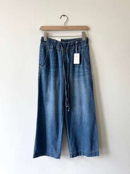 Banding Wide Denim - AdoreMeU