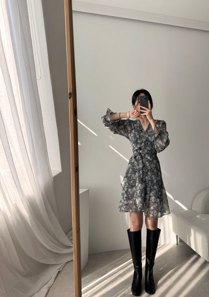 * Diagonal Ruffle Wrap Dress