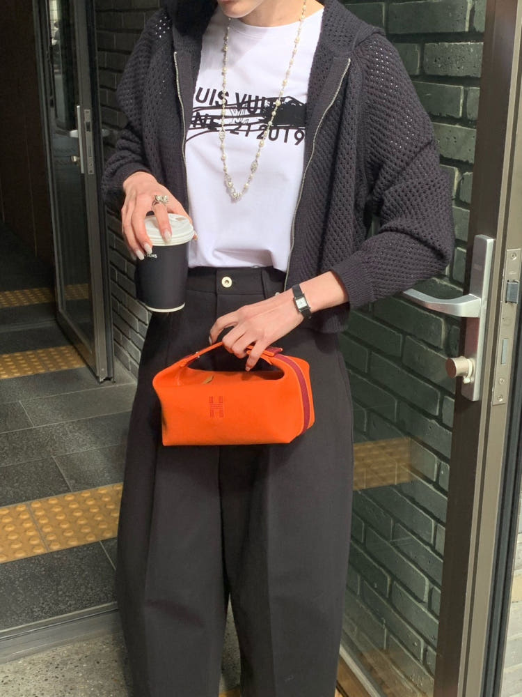 * Louis Silket T-Shirt