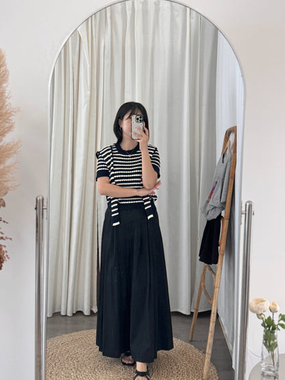 Two Pintuck Wide Pants (~3/31)