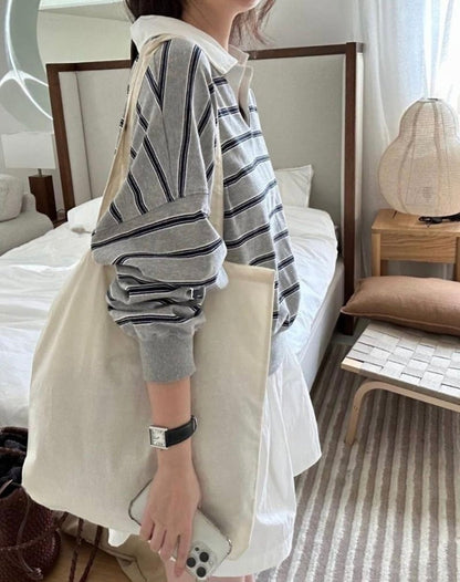 Striped Collar Sweatshirt(~10/17)