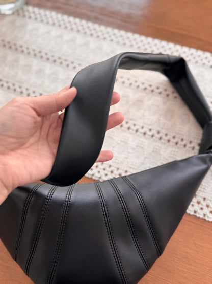 Cowhide Croissant Bag (Preorder)