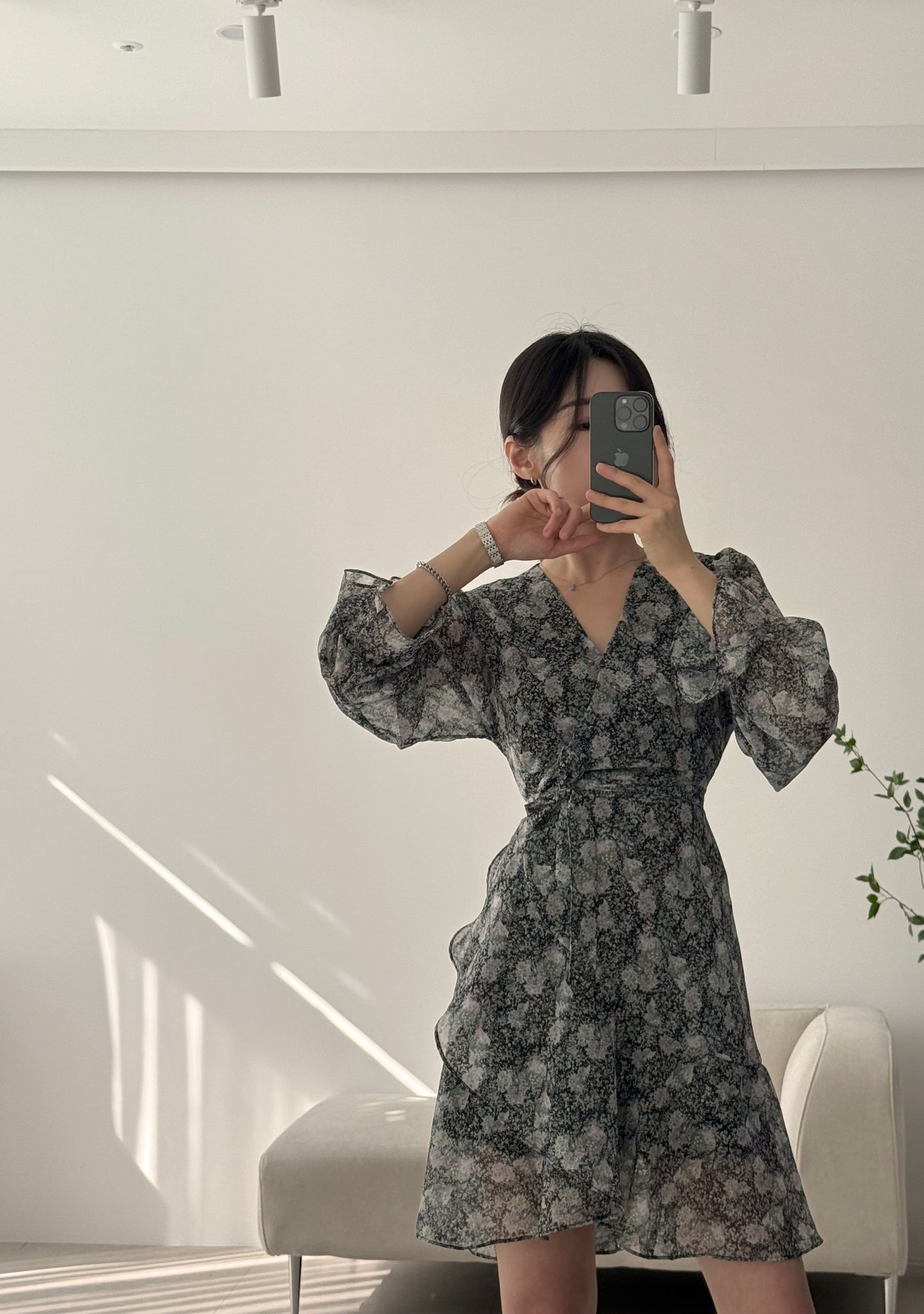 * Diagonal Ruffle Wrap Dress