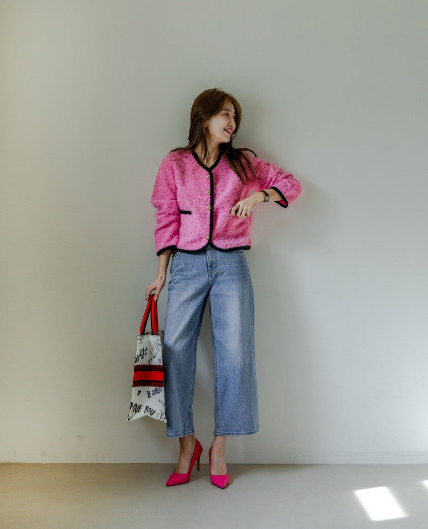 * Wide-Leg Cropped Jeans
