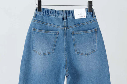 * Wide-Leg Cropped Jeans
