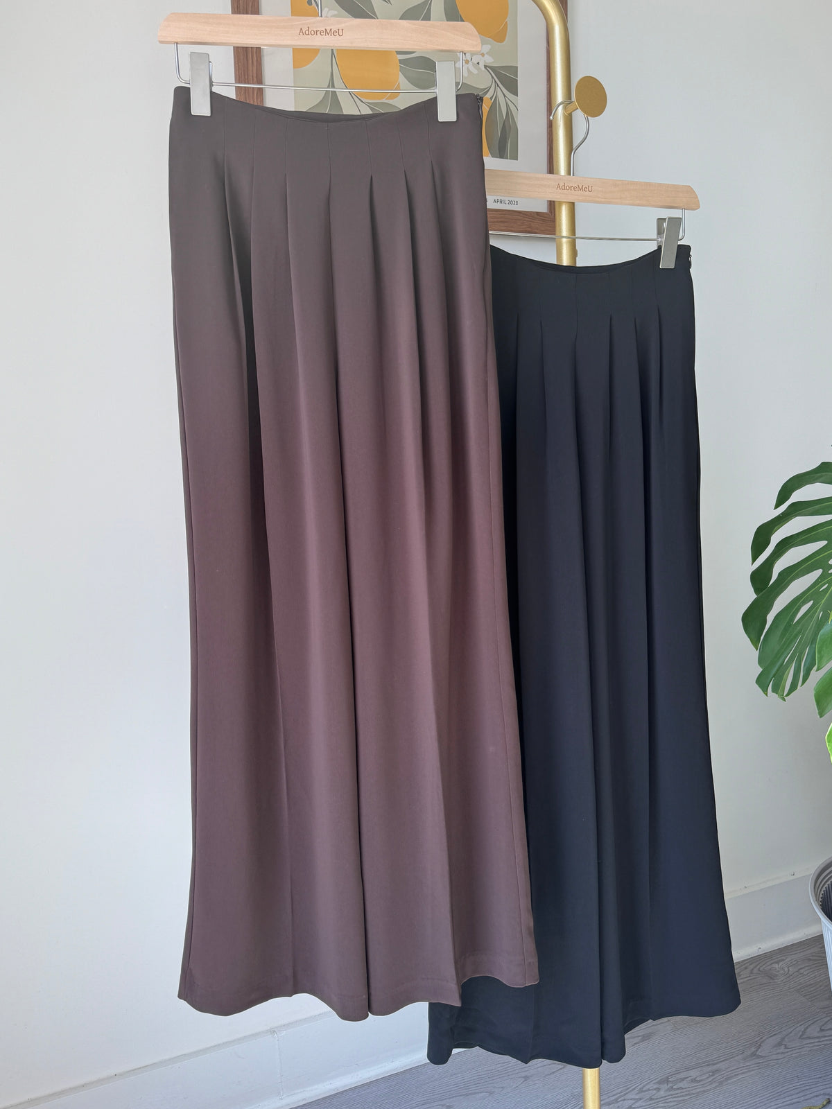 Three Pintuck Slacks(~9/22)