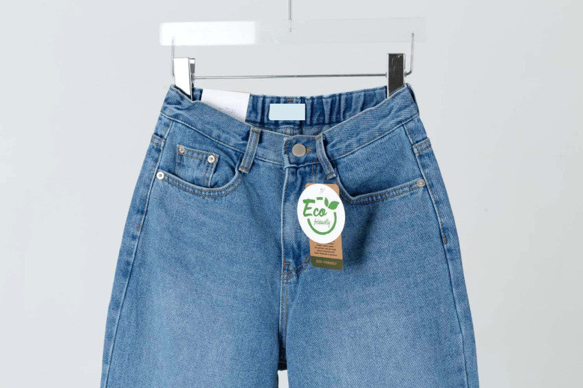 * Wide-Leg Cropped Jeans