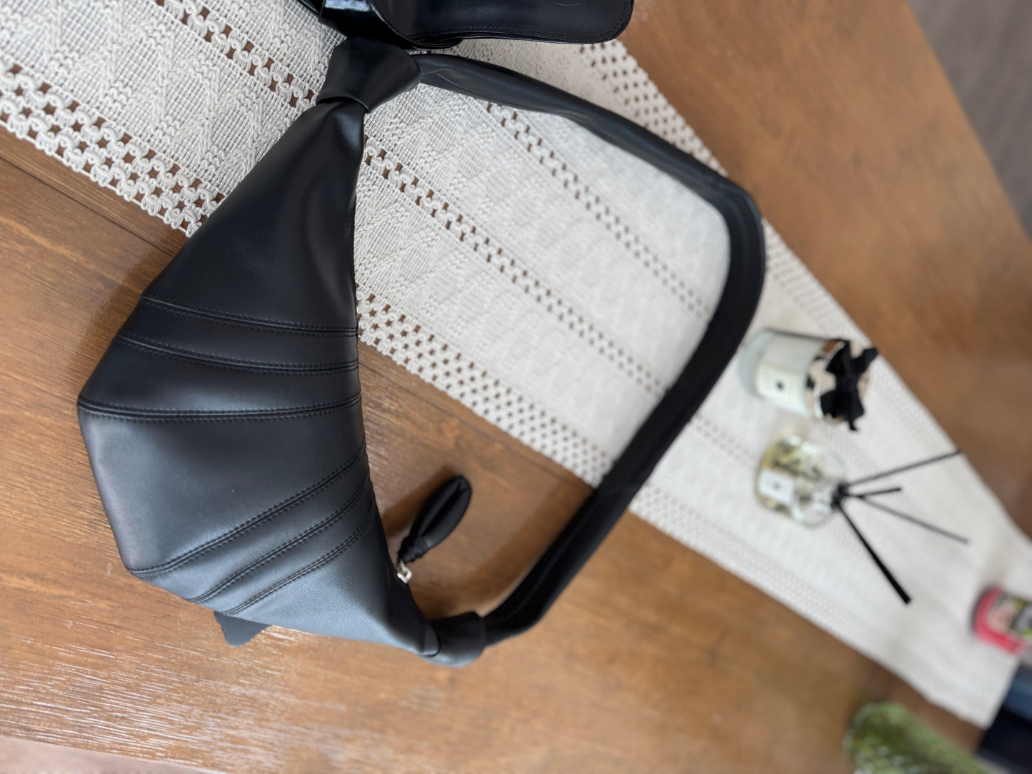 Cowhide Croissant Bag (Preorder)