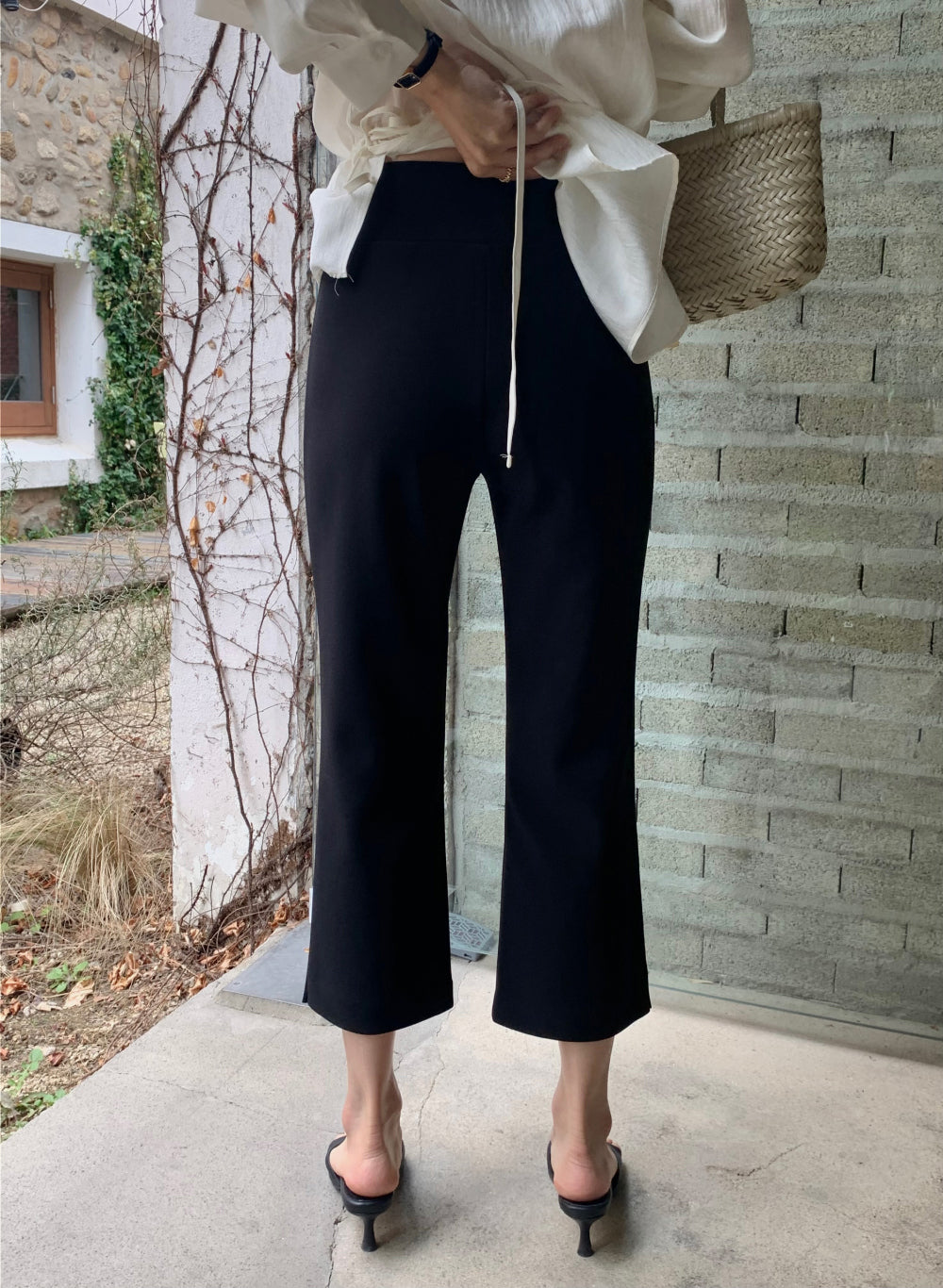 * Slim Capri Slit Pants