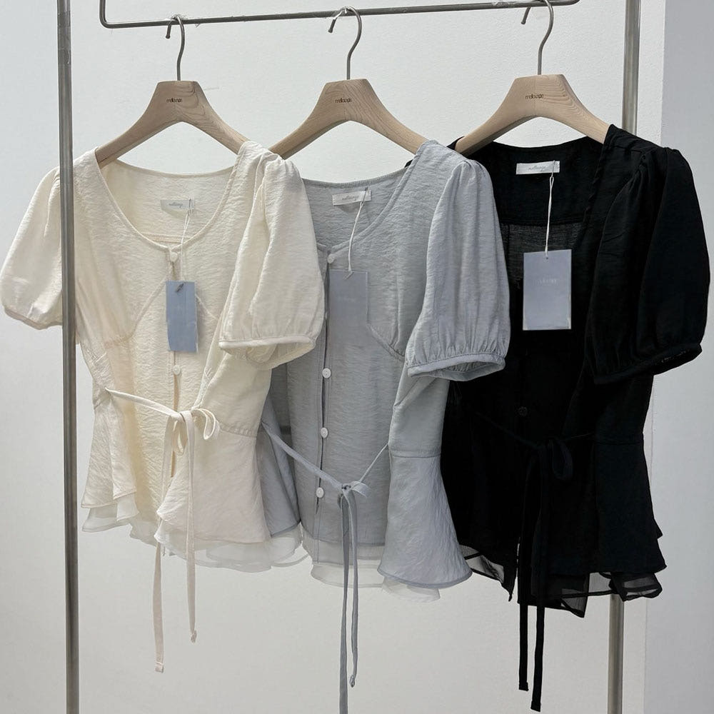 * Half Sleeve Shirring Blouse