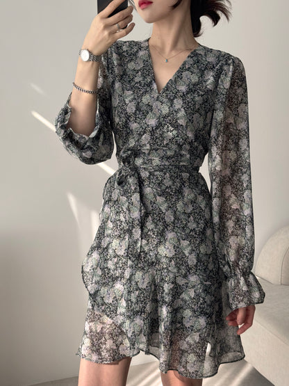 * Diagonal Ruffle Wrap Dress