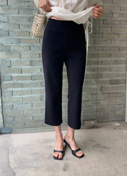 * Slim Capri Slit Pants