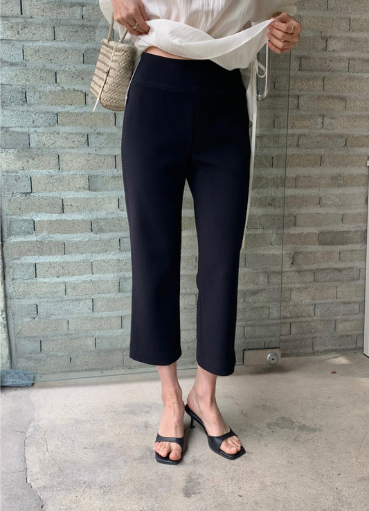 * Slim Capri Slit Pants