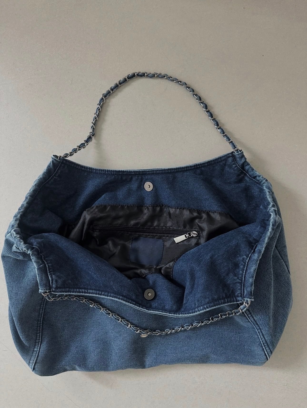 * Arc Big Shoulder Bag