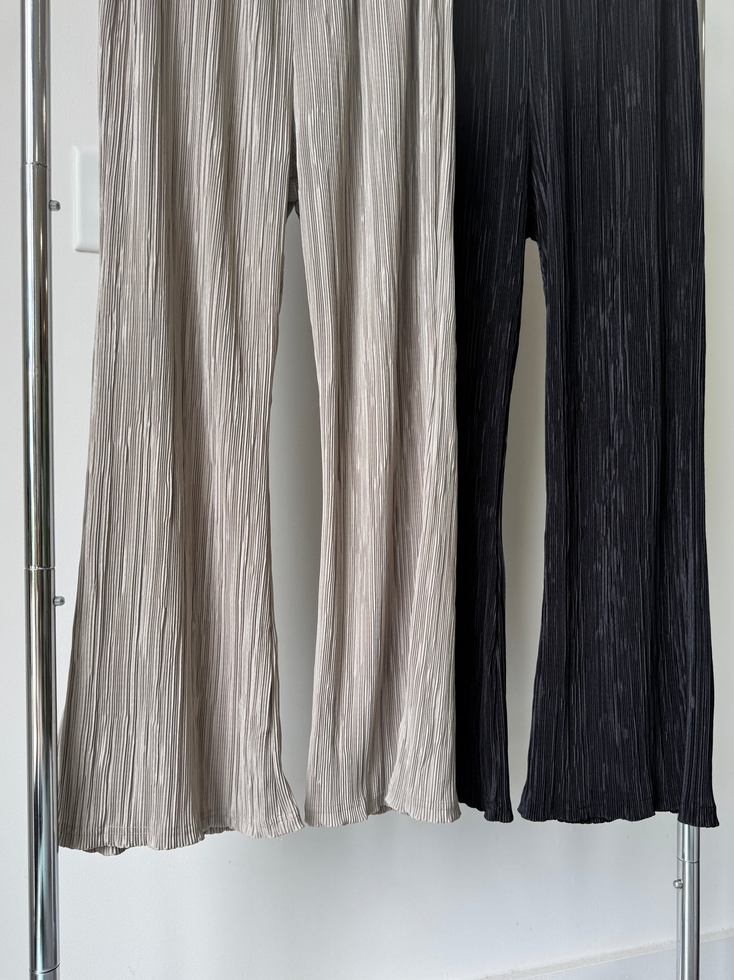 Comfy Pleats Pants(~7/18)