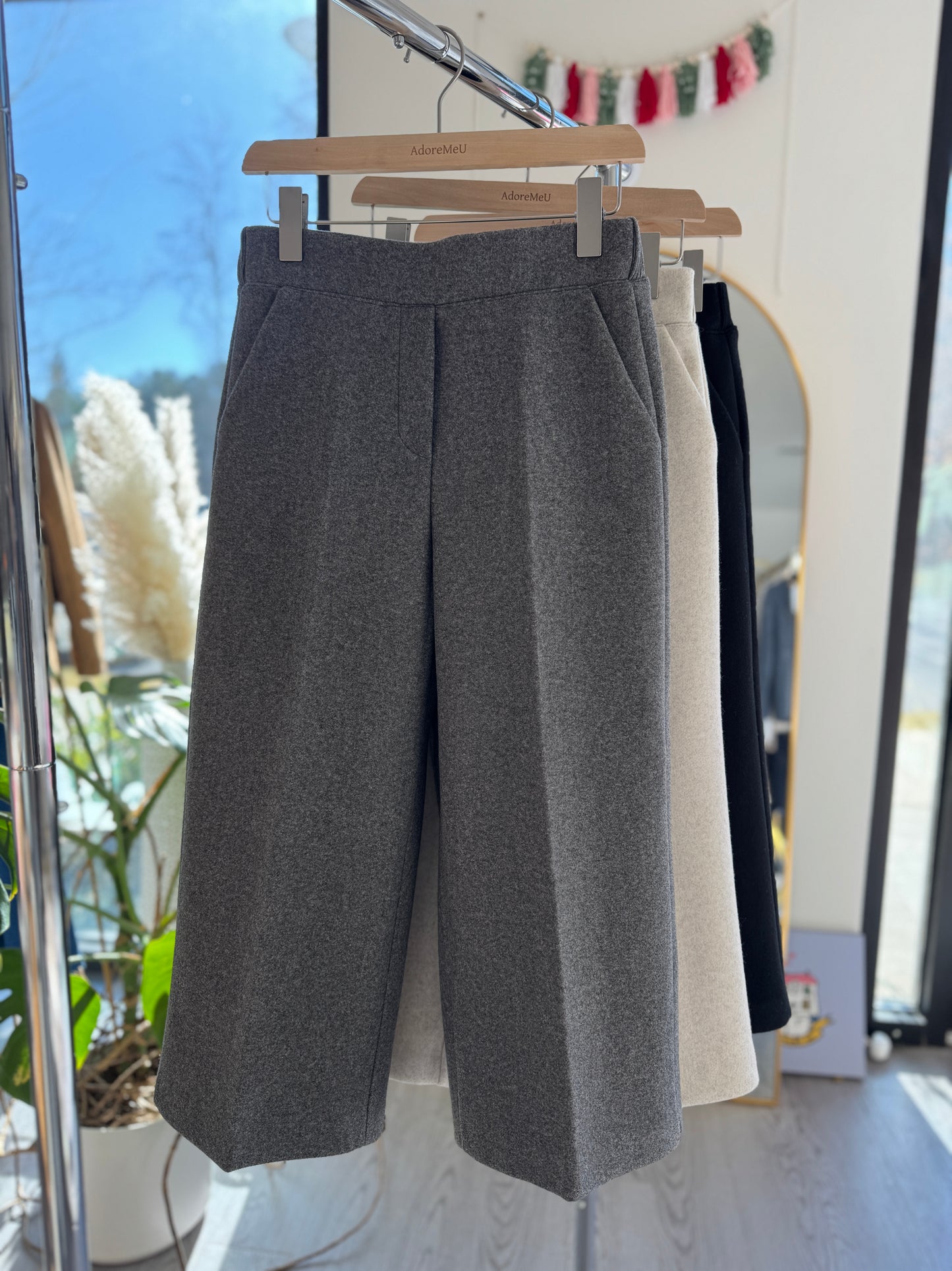 Crop Wool Pants