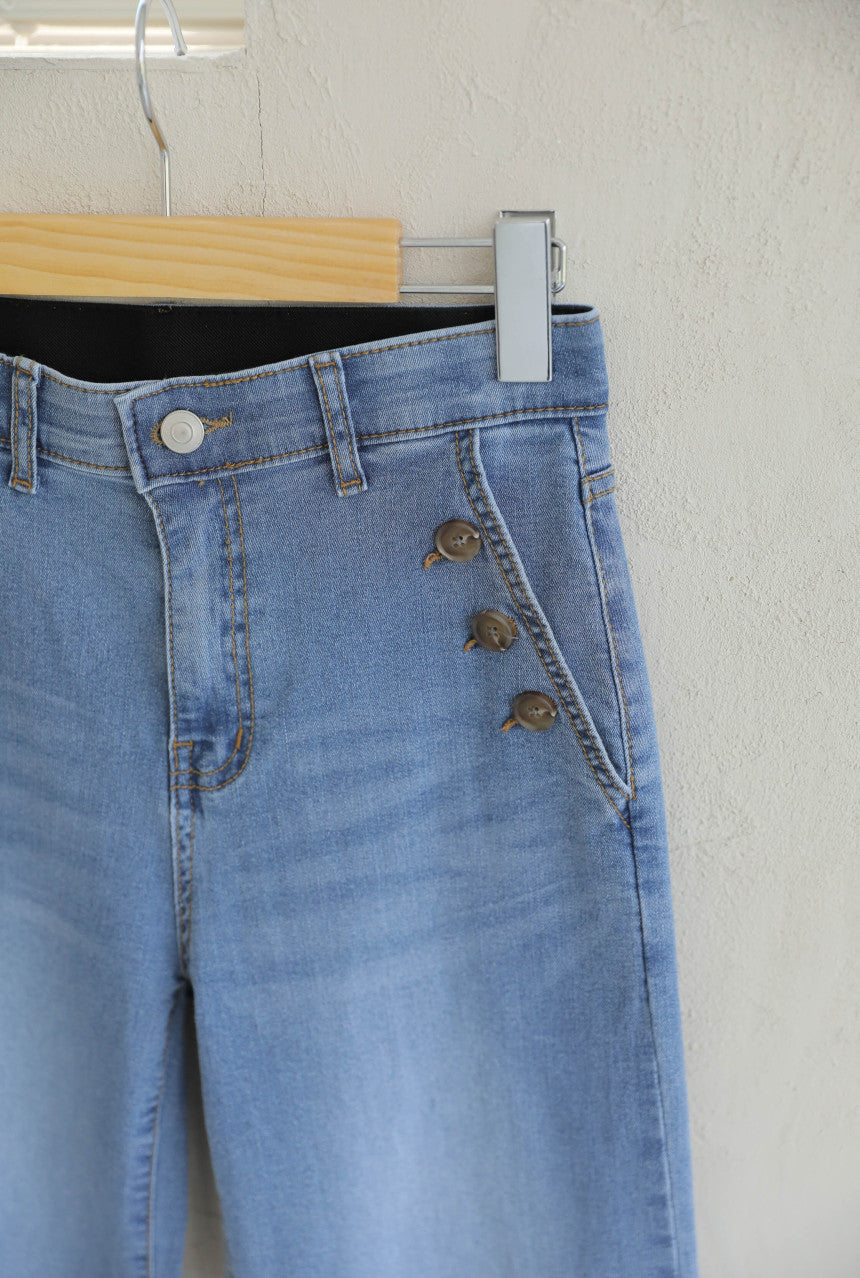 Cool Button Wide Denim