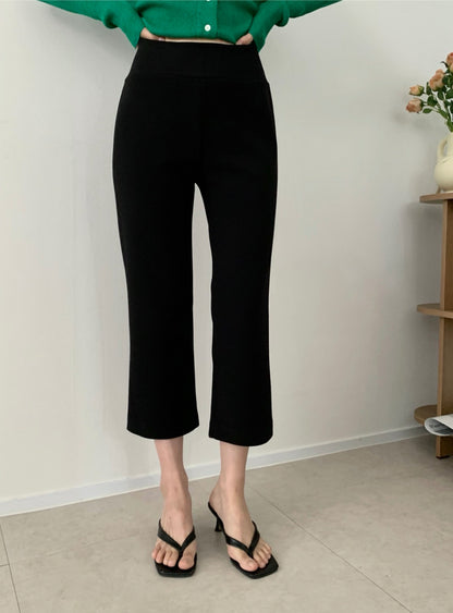 * Slim Capri Slit Pants