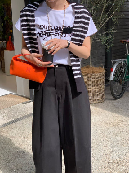 * Louis Silket T-Shirt