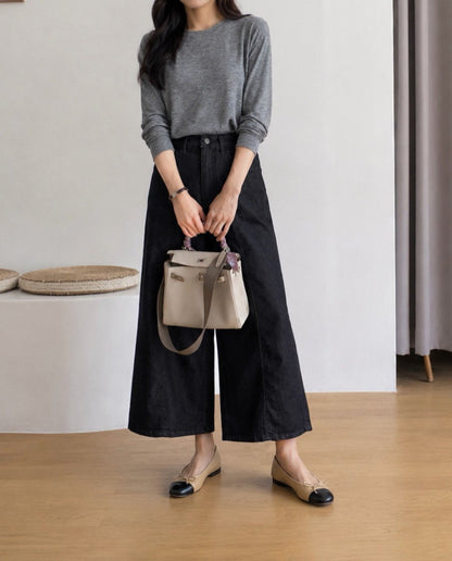 * Non-Fade Cropped Denim