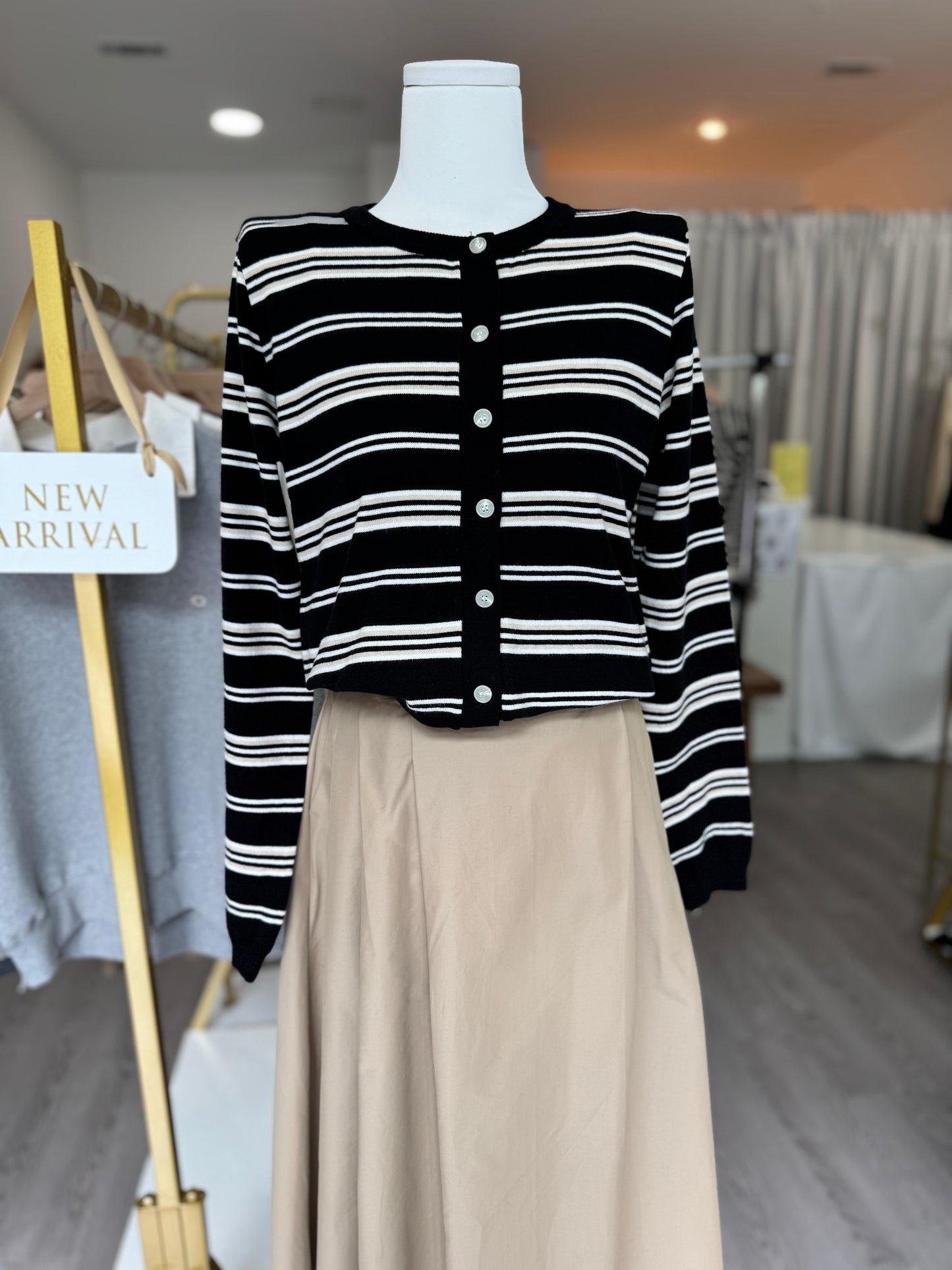 Regular Stripe Cardigan - AdoreMeU